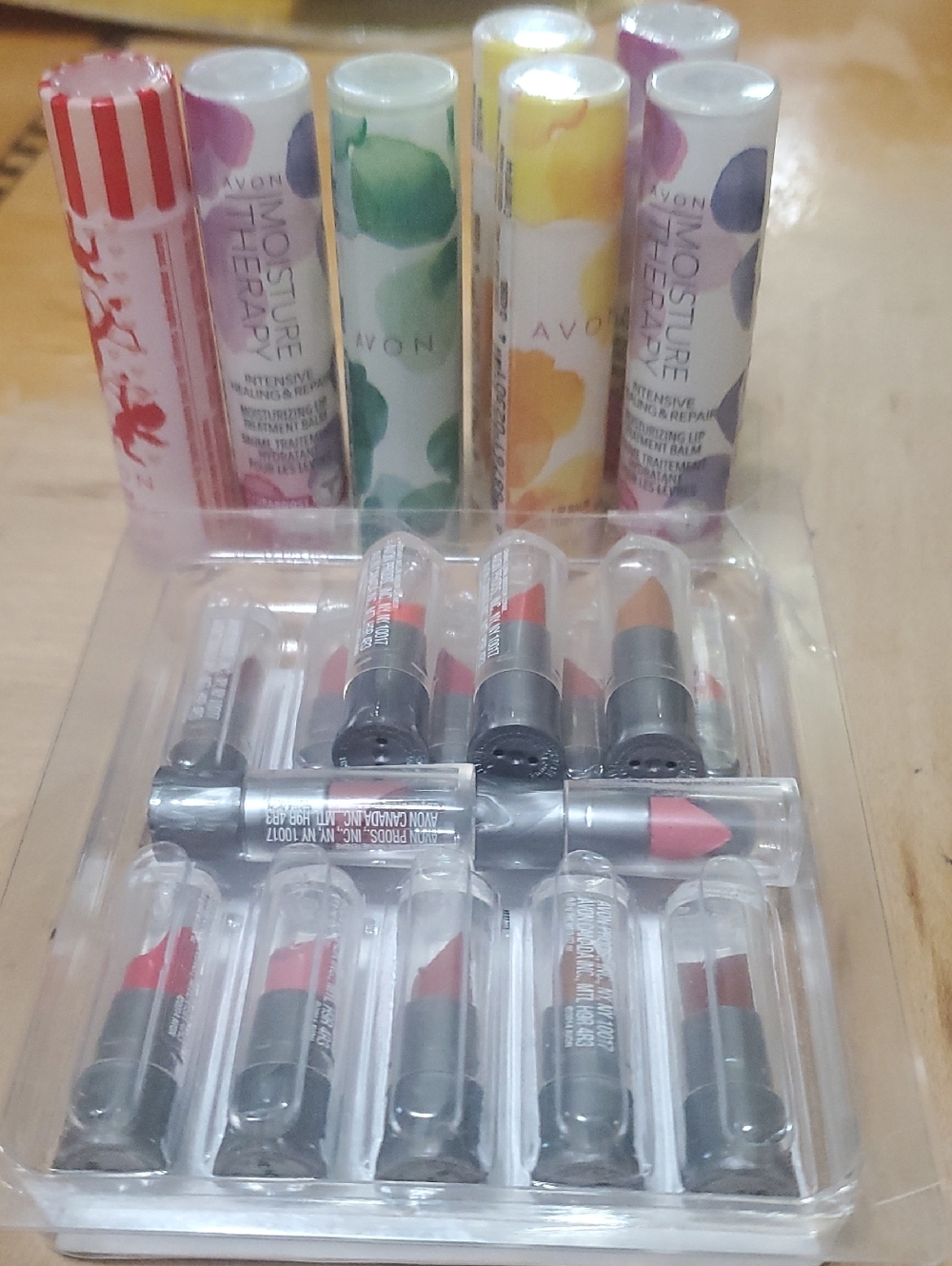 Avon Assorted Lip Balm Tubes and Mini Lipstick Set - Pink, Red, Coral, Nude